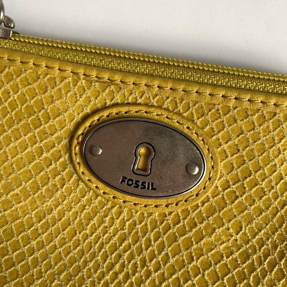 Fossil Yellow Green Leather Snake Embossed Coin Pouch Wallet - Picture 4 of 7